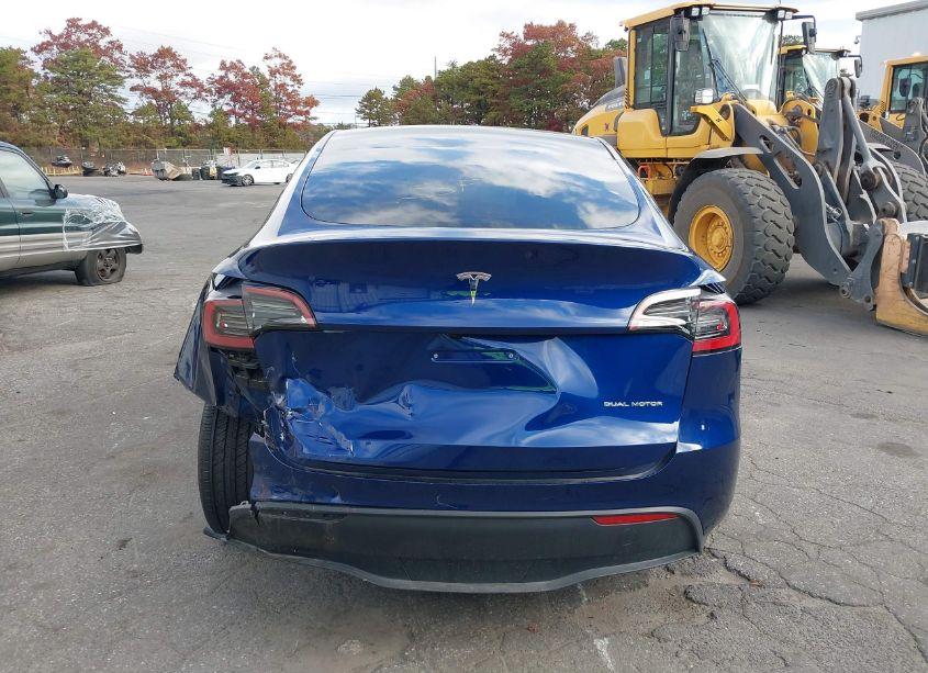 Photo 16 of 2024 Tesla Model Y LONG RANGE DUAL MOTOR ALL-WHEEL DRIVE (VIN 7SAYGDEE9RF035101)