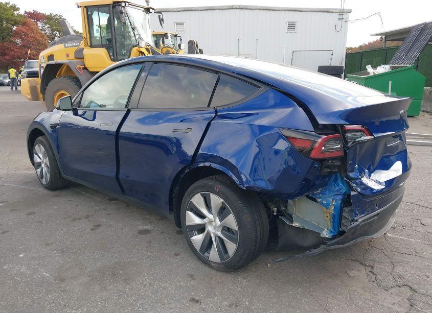 Photo 3 of 2024 Tesla Model Y LONG RANGE DUAL MOTOR ALL-WHEEL DRIVE (VIN 7SAYGDEE9RF035101)