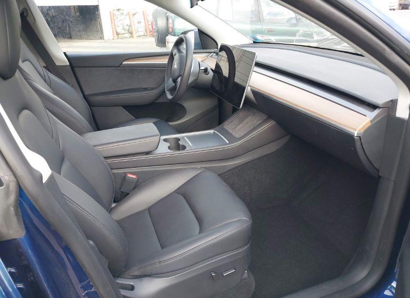 Photo 5 of 2024 Tesla Model Y LONG RANGE DUAL MOTOR ALL-WHEEL DRIVE (VIN 7SAYGDEE9RF035101)