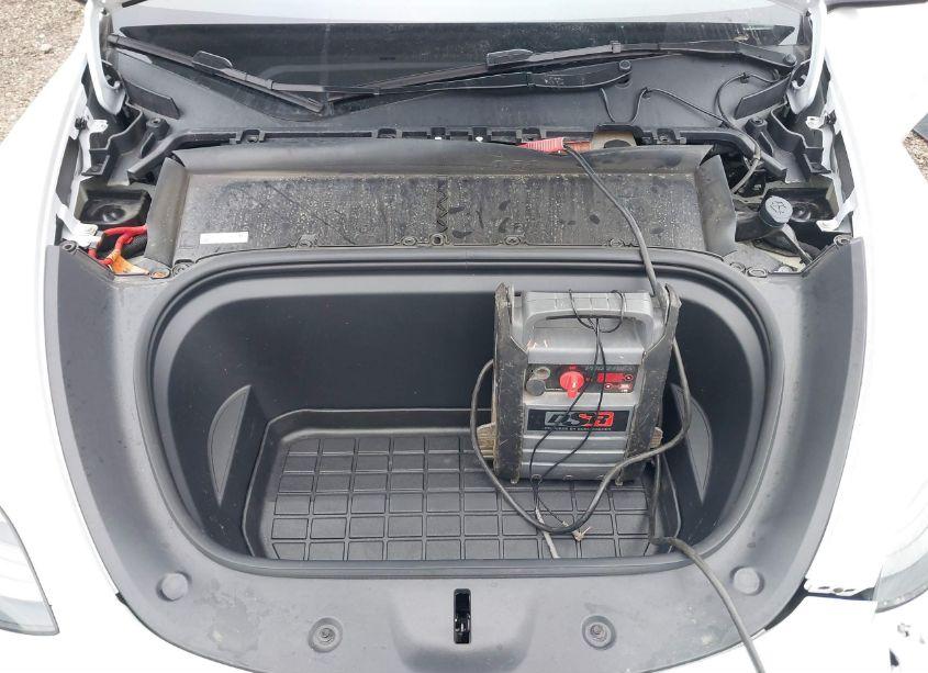 Photo 10 of 2024 Tesla Model Y LONG RANGE DUAL MOTOR ALL-WHEEL DRIVE (VIN 7SAYGDEE9RF072391)