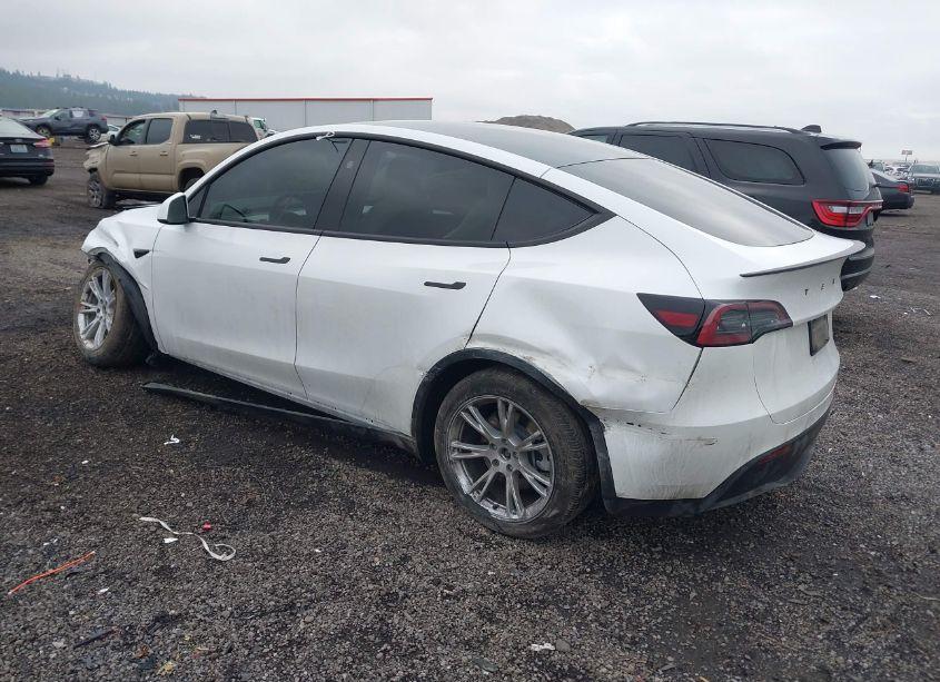 Photo 3 of 2024 Tesla Model Y LONG RANGE DUAL MOTOR ALL-WHEEL DRIVE (VIN 7SAYGDEE9RF072391)