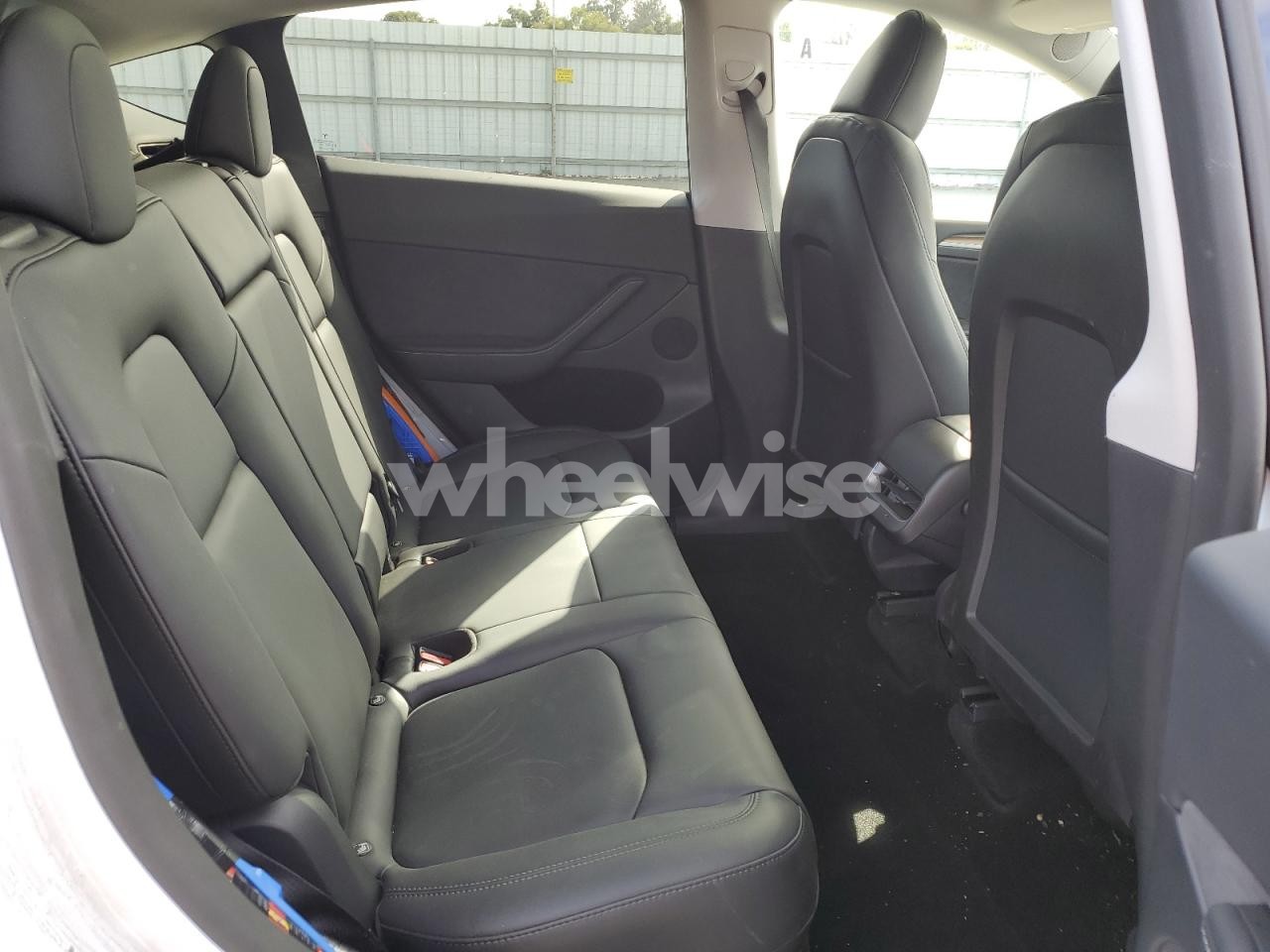 Photo 10 of 2024 TESLA MODEL Y (VIN 7SAYGDEE9RF129219)