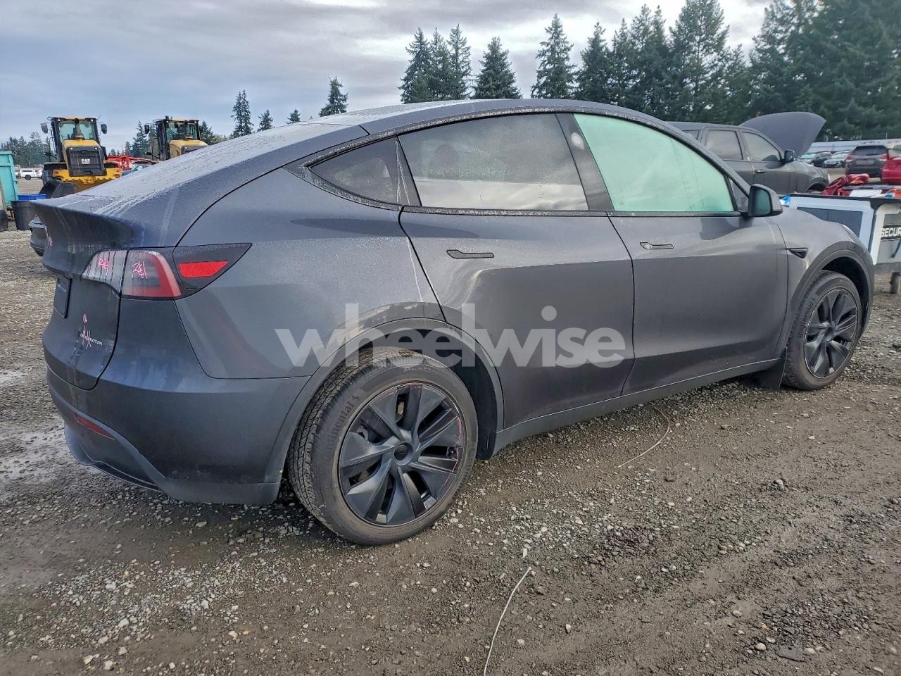 Photo 3 of 2024 TESLA MODEL Y (VIN 7SAYGDEE9RF178968)