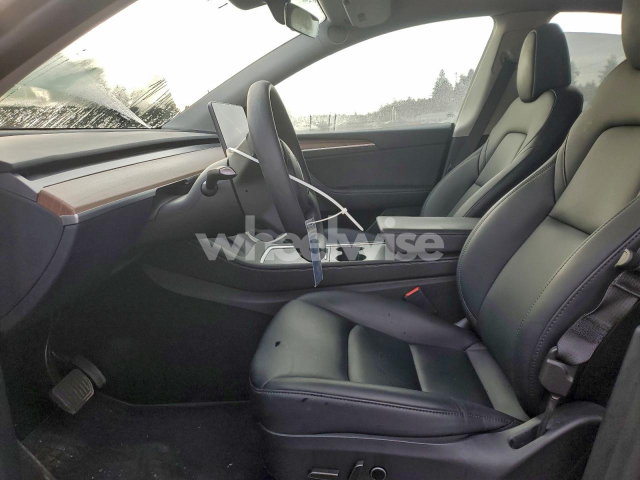 Photo 7 of 2024 TESLA MODEL Y (VIN 7SAYGDEE9RF178968)