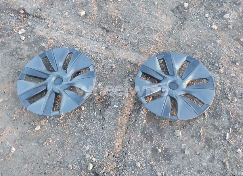 Photo 19 of 2024 Tesla Model Y LONG RANGE DUAL MOTOR ALL-WHEEL DRIVE (VIN 7SAYGDEE9RF180607)