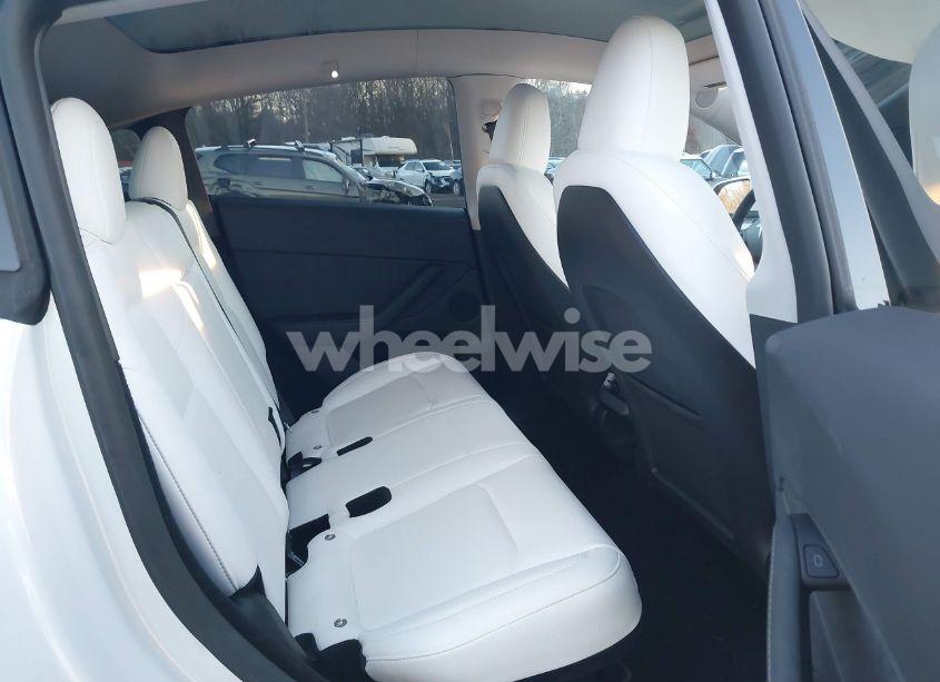 Photo 8 of 2024 Tesla Model Y LONG RANGE DUAL MOTOR ALL-WHEEL DRIVE (VIN 7SAYGDEE9RF180607)