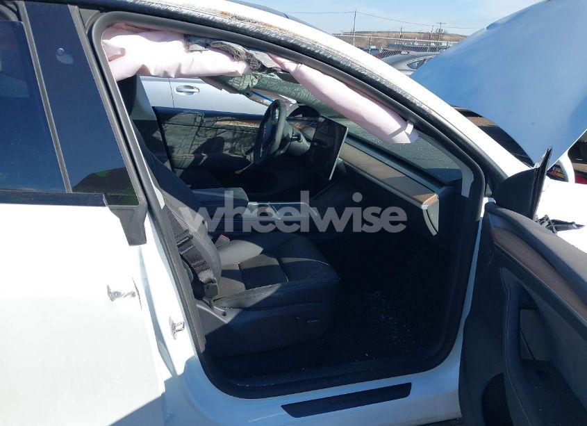 Photo 5 of 2025 Tesla Model Y LONG RANGE DUAL MOTOR ALL-WHEEL DRIVE (VIN 7SAYGDEE9SF248135)