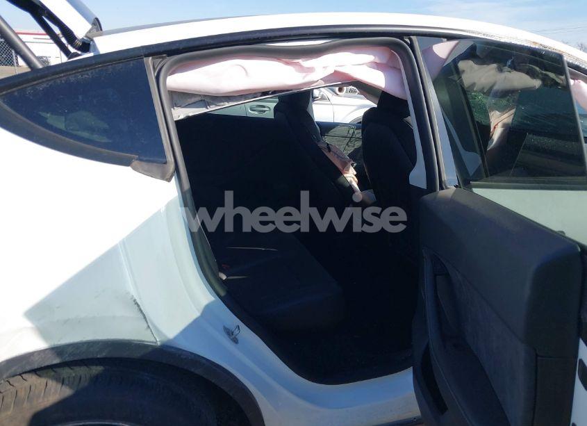 Photo 8 of 2025 Tesla Model Y LONG RANGE DUAL MOTOR ALL-WHEEL DRIVE (VIN 7SAYGDEE9SF248135)