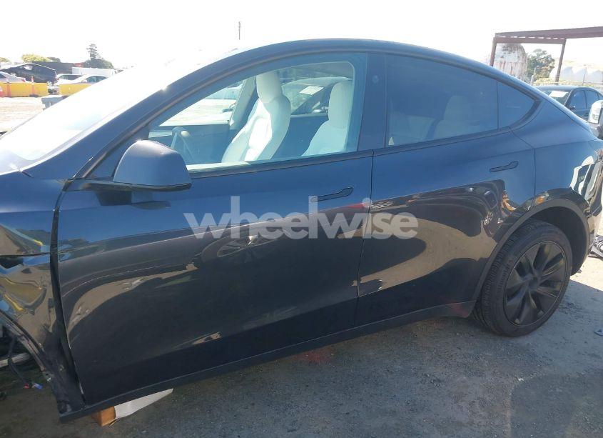 Photo 15 of 2025 Tesla Model Y LONG RANGE DUAL MOTOR ALL-WHEEL DRIVE (VIN 7SAYGDEE9SF265307)