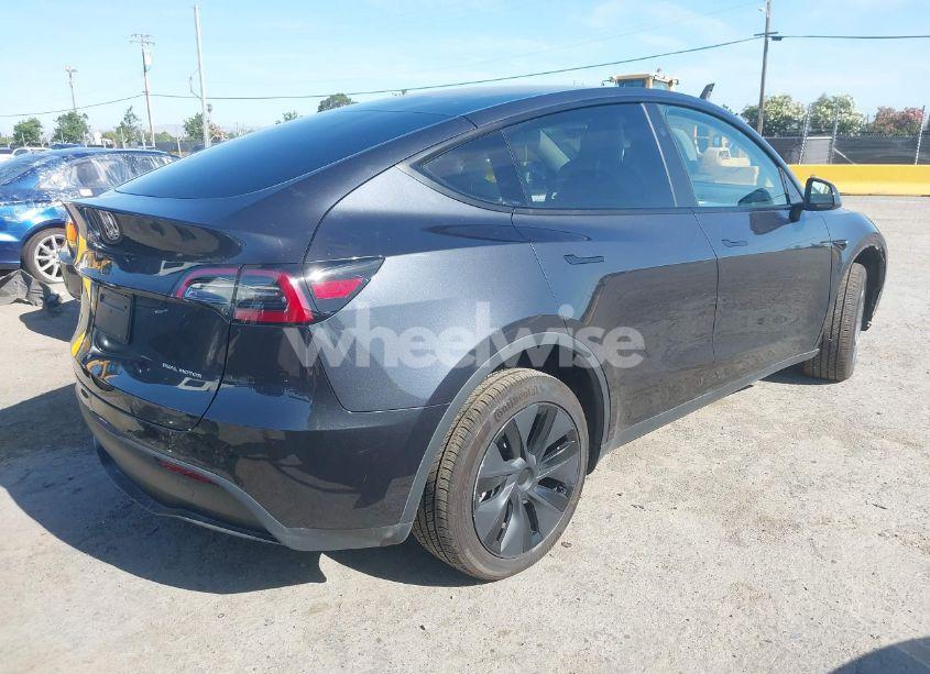 Photo 4 of 2025 Tesla Model Y LONG RANGE DUAL MOTOR ALL-WHEEL DRIVE (VIN 7SAYGDEE9SF265307)