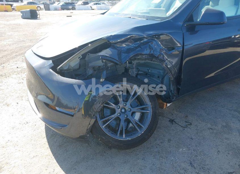 Photo 6 of 2025 Tesla Model Y LONG RANGE DUAL MOTOR ALL-WHEEL DRIVE (VIN 7SAYGDEE9SF265307)