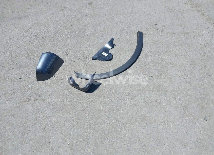 Photo 11 of 2022 Tesla Model Y LONG RANGE DUAL MOTOR ALL-WHEEL DRIVE (VIN 7SAYGDEEXNF351701)