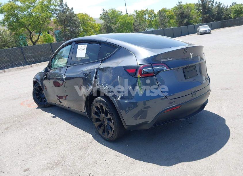 Photo 3 of 2022 Tesla Model Y LONG RANGE DUAL MOTOR ALL-WHEEL DRIVE (VIN 7SAYGDEEXNF351701)