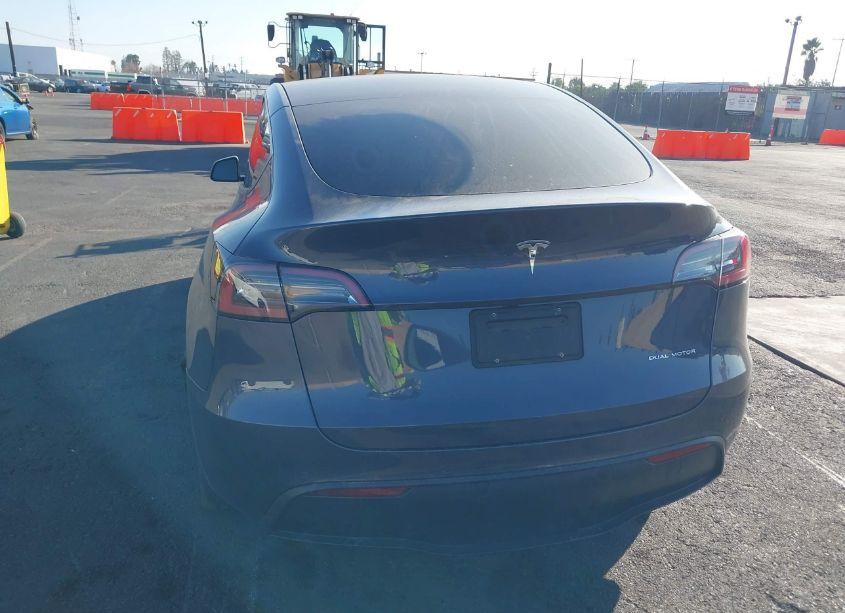 Photo 16 of 2022 Tesla Model Y (VIN 7SAYGDEEXNF366876)