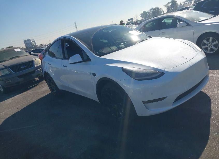 2022 Tesla Model Y LONG RANGE DUAL MOTOR ALL-WHEEL DRIVE (VIN 7SAYGDEEXNF410746) main photo