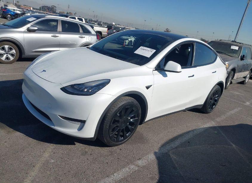 Photo 2 of 2022 Tesla Model Y LONG RANGE DUAL MOTOR ALL-WHEEL DRIVE (VIN 7SAYGDEEXNF410746)