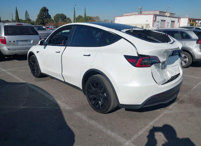 Photo 3 of 2022 Tesla Model Y LONG RANGE DUAL MOTOR ALL-WHEEL DRIVE (VIN 7SAYGDEEXNF410746)
