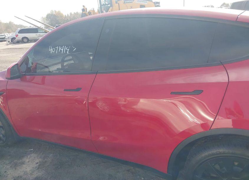Photo 15 of 2022 Tesla Model Y LONG RANGE DUAL MOTOR ALL-WHEEL DRIVE (VIN 7SAYGDEEXNF453743)