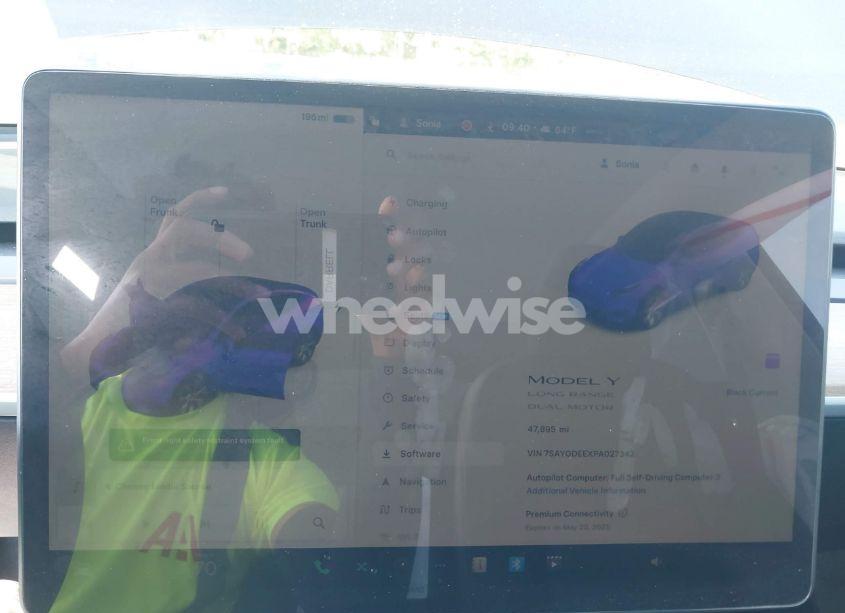 Photo 19 of 2023 Tesla Model Y AWD/LONG RANGE DUAL MOTOR ALL-WHEEL DRIVE (VIN 7SAYGDEEXPA027342)