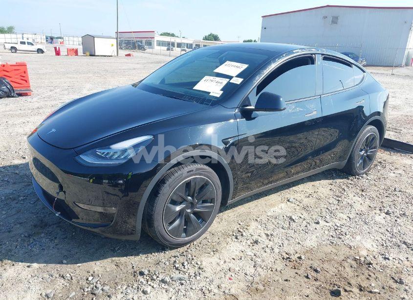 Photo 2 of 2023 Tesla Model Y AWD/LONG RANGE DUAL MOTOR ALL-WHEEL DRIVE (VIN 7SAYGDEEXPA027342)
