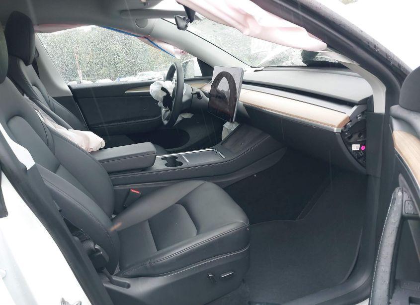 Photo 5 of 2023 Tesla Model Y AWD/LONG RANGE DUAL MOTOR ALL-WHEEL DRIVE (VIN 7SAYGDEEXPA079053)