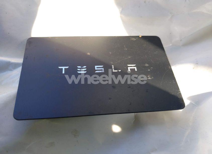 Photo 11 of 2023 Tesla Model Y AWD/LONG RANGE DUAL MOTOR ALL-WHEEL DRIVE (VIN 7SAYGDEEXPA090215)