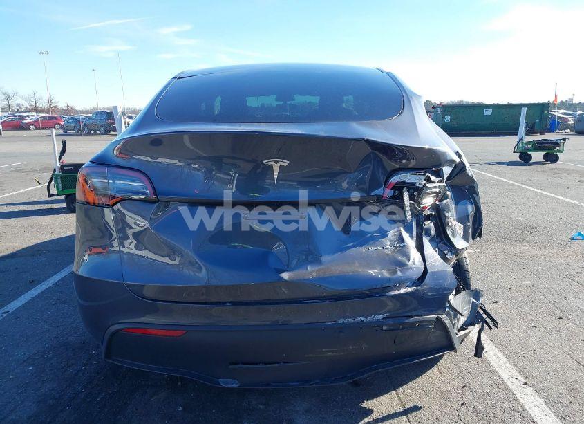 Photo 16 of 2023 Tesla Model Y AWD/LONG RANGE DUAL MOTOR ALL-WHEEL DRIVE (VIN 7SAYGDEEXPA090215)