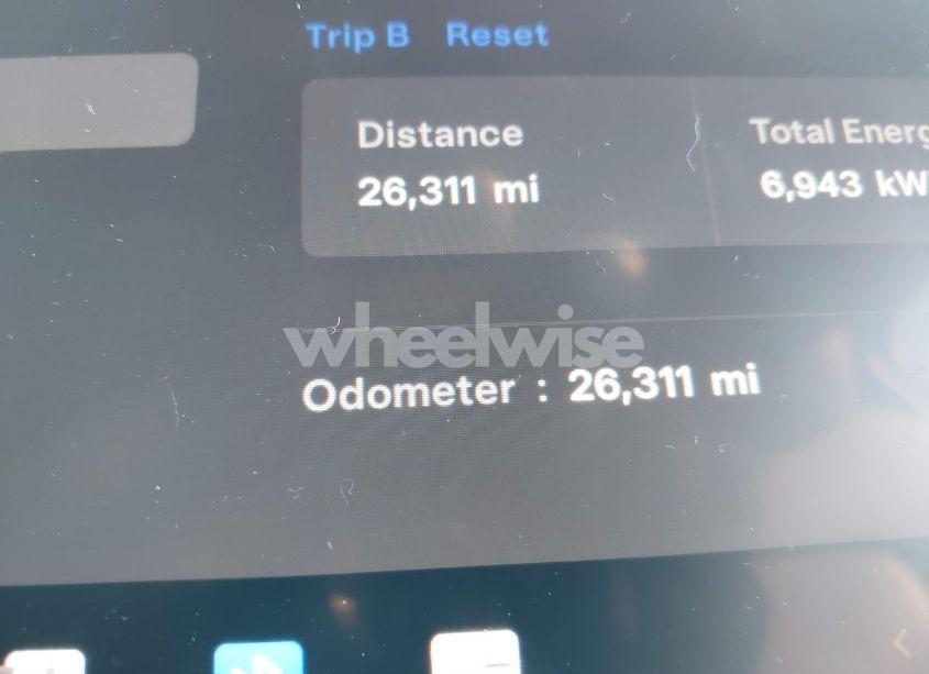 Photo 7 of 2023 Tesla Model Y AWD/LONG RANGE DUAL MOTOR ALL-WHEEL DRIVE (VIN 7SAYGDEEXPA090215)