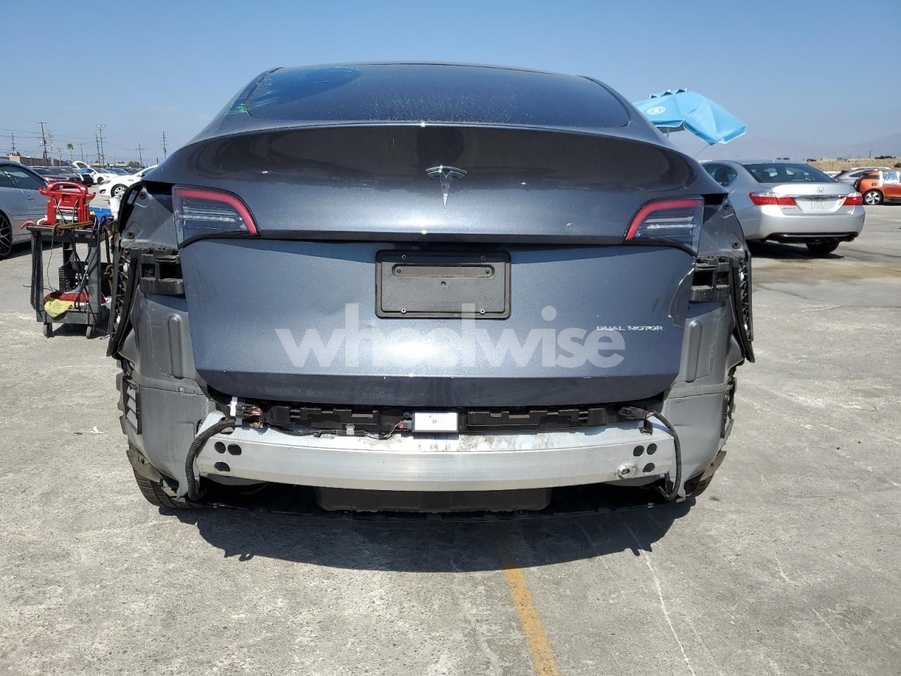 Photo 6 of 2023 TESLA MODEL Y (VIN 7SAYGDEEXPA119664)