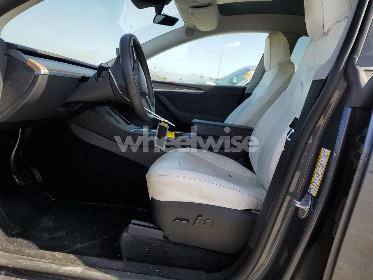 Photo 7 of 2023 TESLA MODEL Y (VIN 7SAYGDEEXPA119664)