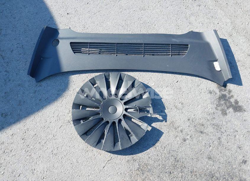 Photo 12 of 2023 Tesla Model Y AWD/LONG RANGE DUAL MOTOR ALL-WHEEL DRIVE (VIN 7SAYGDEEXPA123374)