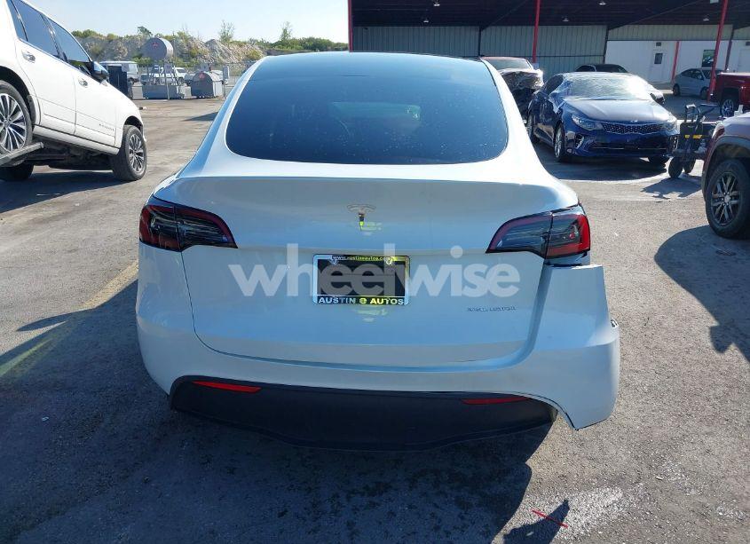 Photo 17 of 2023 Tesla Model Y AWD/LONG RANGE DUAL MOTOR ALL-WHEEL DRIVE (VIN 7SAYGDEEXPA123374)