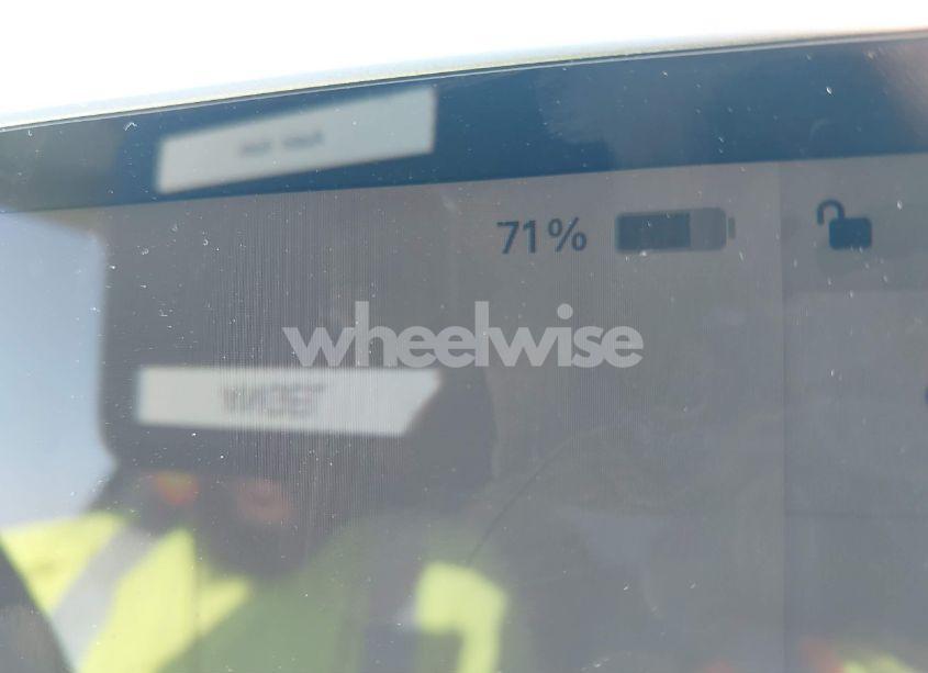 Photo 18 of 2023 Tesla Model Y AWD/LONG RANGE DUAL MOTOR ALL-WHEEL DRIVE (VIN 7SAYGDEEXPA123374)