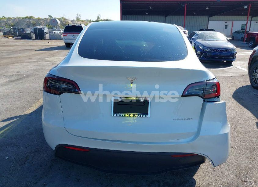 Photo 20 of 2023 Tesla Model Y AWD/LONG RANGE DUAL MOTOR ALL-WHEEL DRIVE (VIN 7SAYGDEEXPA123374)