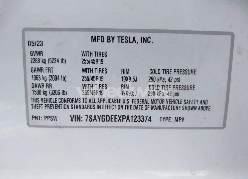 Photo 9 of 2023 Tesla Model Y AWD/LONG RANGE DUAL MOTOR ALL-WHEEL DRIVE (VIN 7SAYGDEEXPA123374)