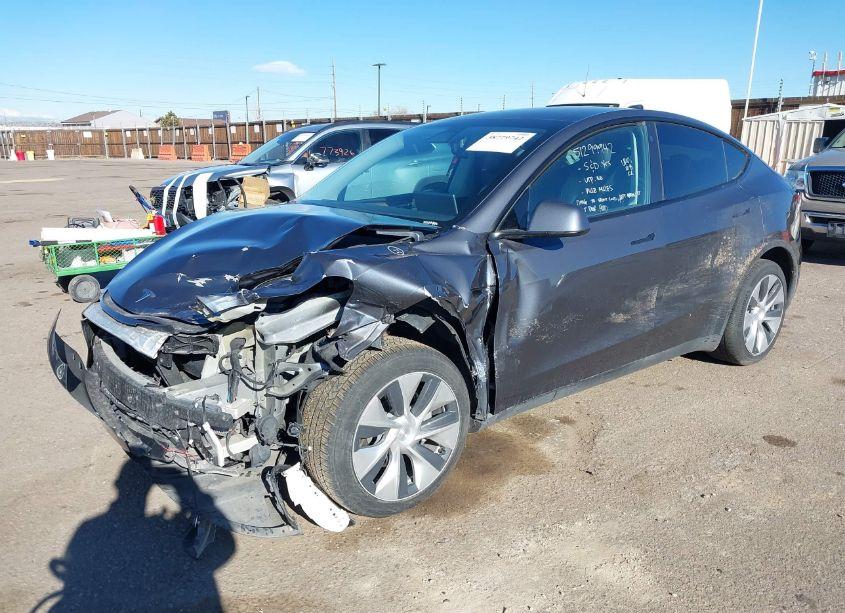 Photo 2 of 2023 Tesla Model Y AWD/LONG RANGE DUAL MOTOR ALL-WHEEL DRIVE (VIN 7SAYGDEEXPF638460)