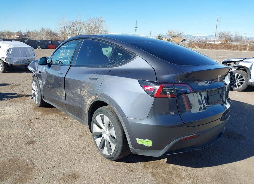 Photo 3 of 2023 Tesla Model Y AWD/LONG RANGE DUAL MOTOR ALL-WHEEL DRIVE (VIN 7SAYGDEEXPF638460)