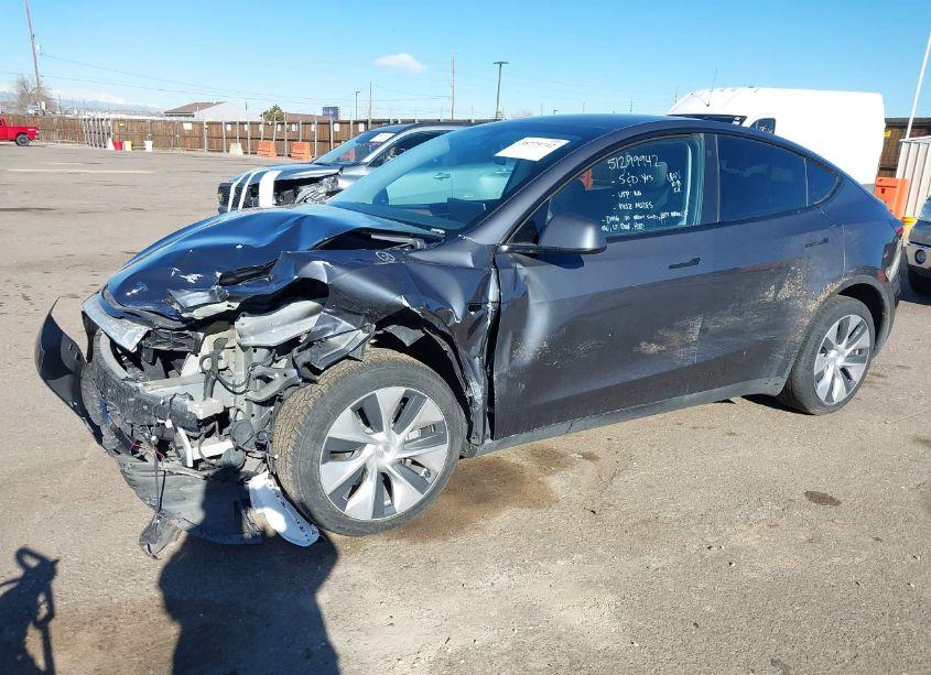 Photo 6 of 2023 Tesla Model Y AWD/LONG RANGE DUAL MOTOR ALL-WHEEL DRIVE (VIN 7SAYGDEEXPF638460)
