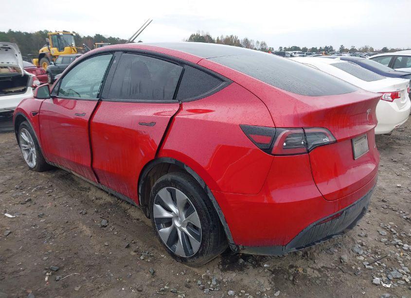 Photo 3 of 2023 Tesla Model Y AWD/LONG RANGE DUAL MOTOR ALL-WHEEL DRIVE (VIN 7SAYGDEEXPF685584)