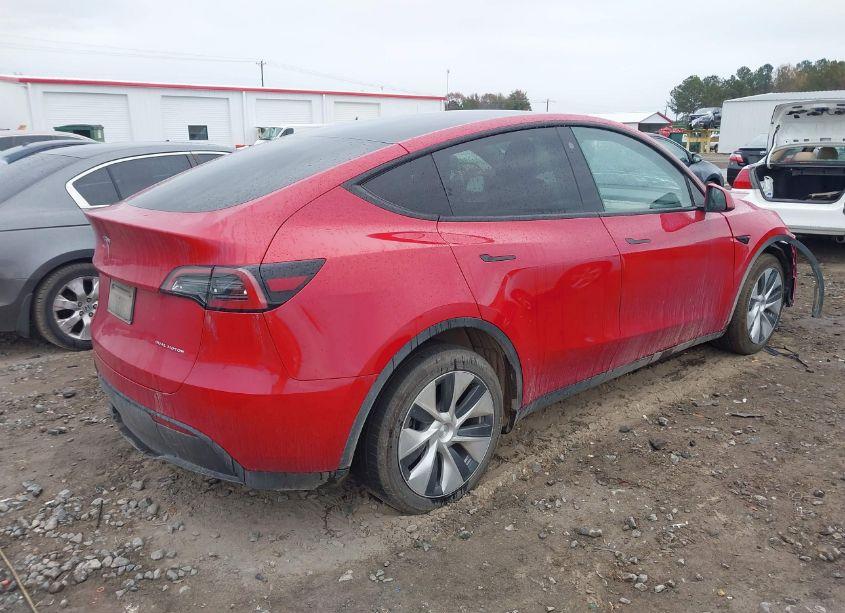 Photo 4 of 2023 Tesla Model Y AWD/LONG RANGE DUAL MOTOR ALL-WHEEL DRIVE (VIN 7SAYGDEEXPF685584)