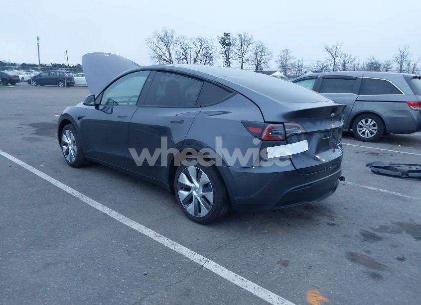 Photo 3 of 2023 Tesla Model Y AWD/LONG RANGE DUAL MOTOR ALL-WHEEL DRIVE (VIN 7SAYGDEEXPF865549)