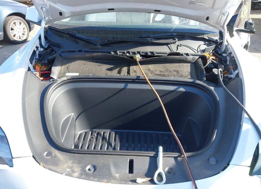 Photo 10 of 2023 Tesla Model Y AWD/LONG RANGE DUAL MOTOR ALL-WHEEL DRIVE (VIN 7SAYGDEEXPF876275)