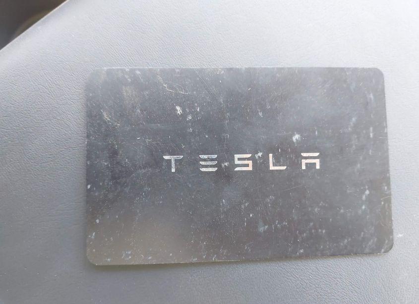 Photo 11 of 2023 Tesla Model Y AWD/LONG RANGE DUAL MOTOR ALL-WHEEL DRIVE (VIN 7SAYGDEEXPF876275)