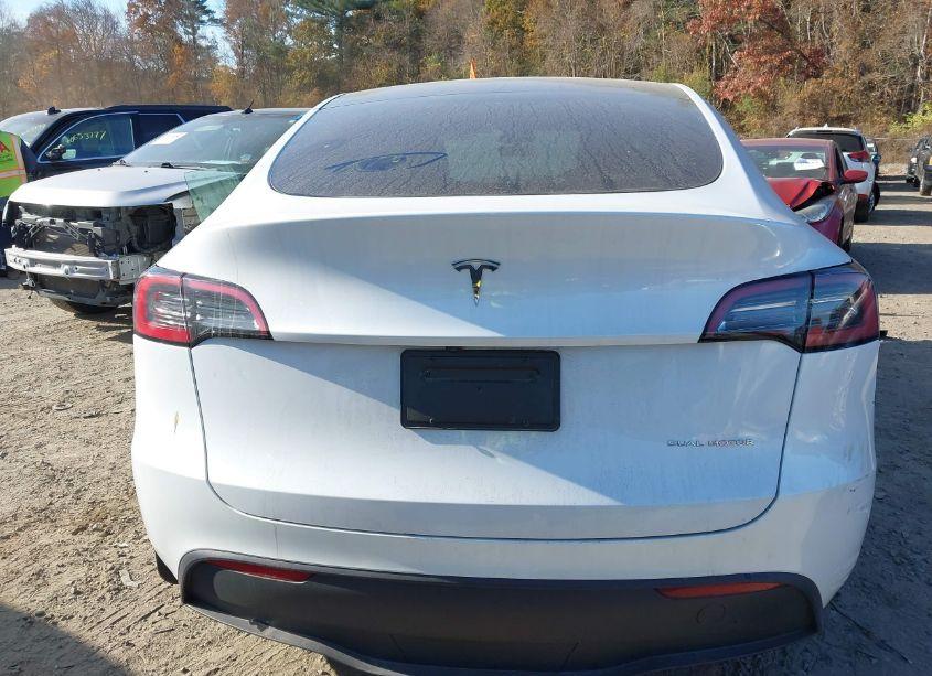 Photo 17 of 2023 Tesla Model Y AWD/LONG RANGE DUAL MOTOR ALL-WHEEL DRIVE (VIN 7SAYGDEEXPF876275)