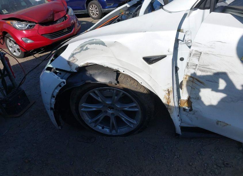 Photo 20 of 2023 Tesla Model Y AWD/LONG RANGE DUAL MOTOR ALL-WHEEL DRIVE (VIN 7SAYGDEEXPF876275)