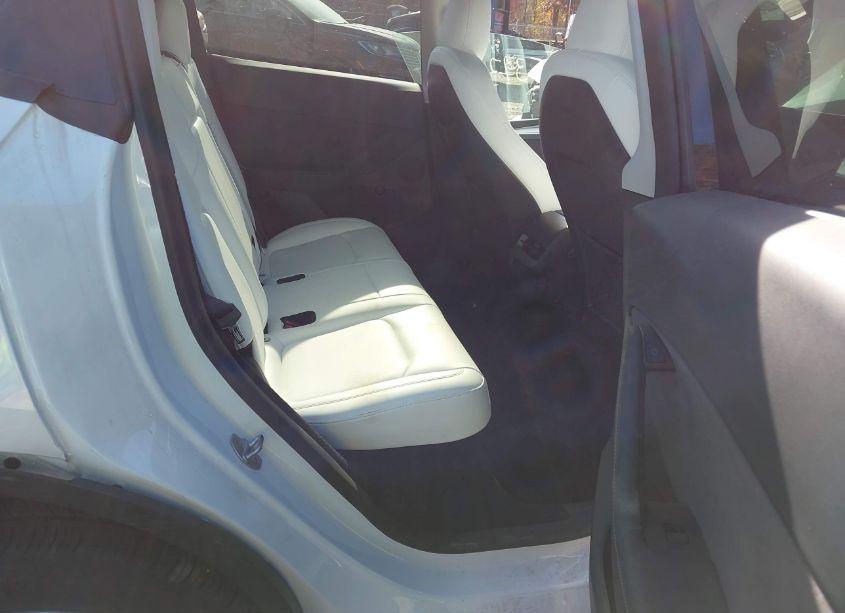 Photo 8 of 2023 Tesla Model Y AWD/LONG RANGE DUAL MOTOR ALL-WHEEL DRIVE (VIN 7SAYGDEEXPF876275)