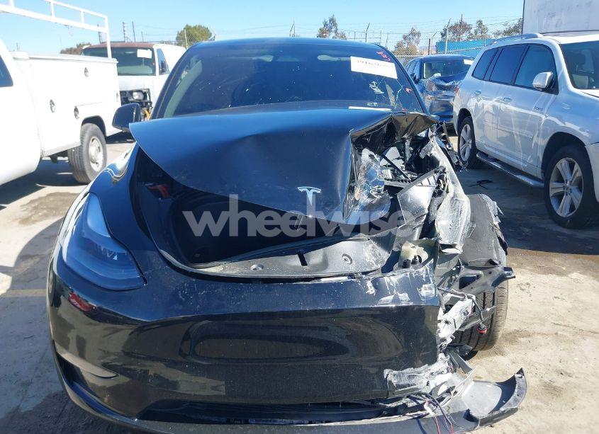 Photo 12 of 2023 Tesla Model Y AWD/LONG RANGE DUAL MOTOR ALL-WHEEL DRIVE (VIN 7SAYGDEEXPF958037)