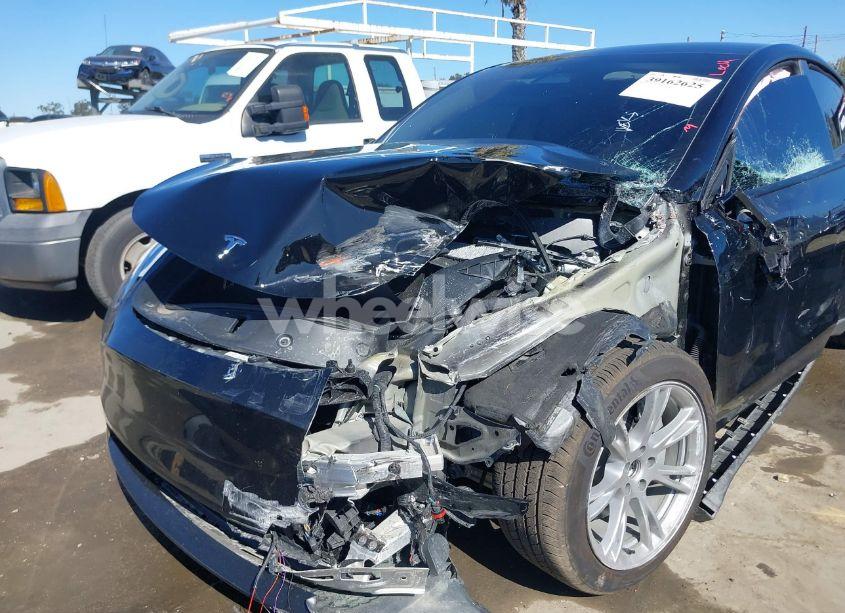 Photo 6 of 2023 Tesla Model Y AWD/LONG RANGE DUAL MOTOR ALL-WHEEL DRIVE (VIN 7SAYGDEEXPF958037)