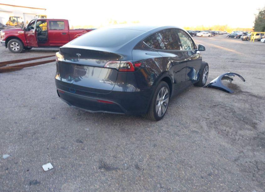 Photo 4 of 2024 Tesla Model Y LONG RANGE DUAL MOTOR ALL-WHEEL DRIVE (VIN 7SAYGDEEXRA227639)