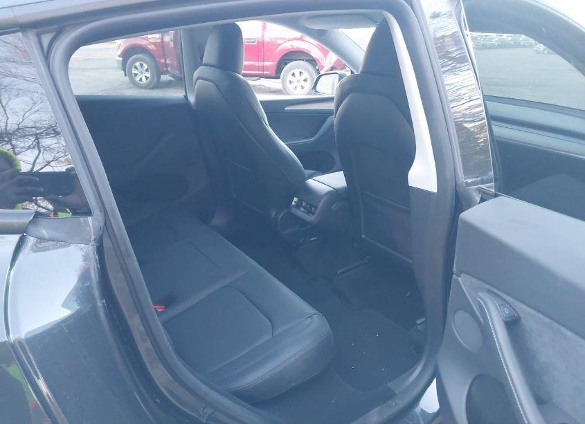 Photo 8 of 2024 Tesla Model Y LONG RANGE DUAL MOTOR ALL-WHEEL DRIVE (VIN 7SAYGDEEXRA227639)